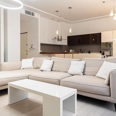 Elegante E Spazioso Quadrilocale In Porta Venezia Milano Exteriör bild