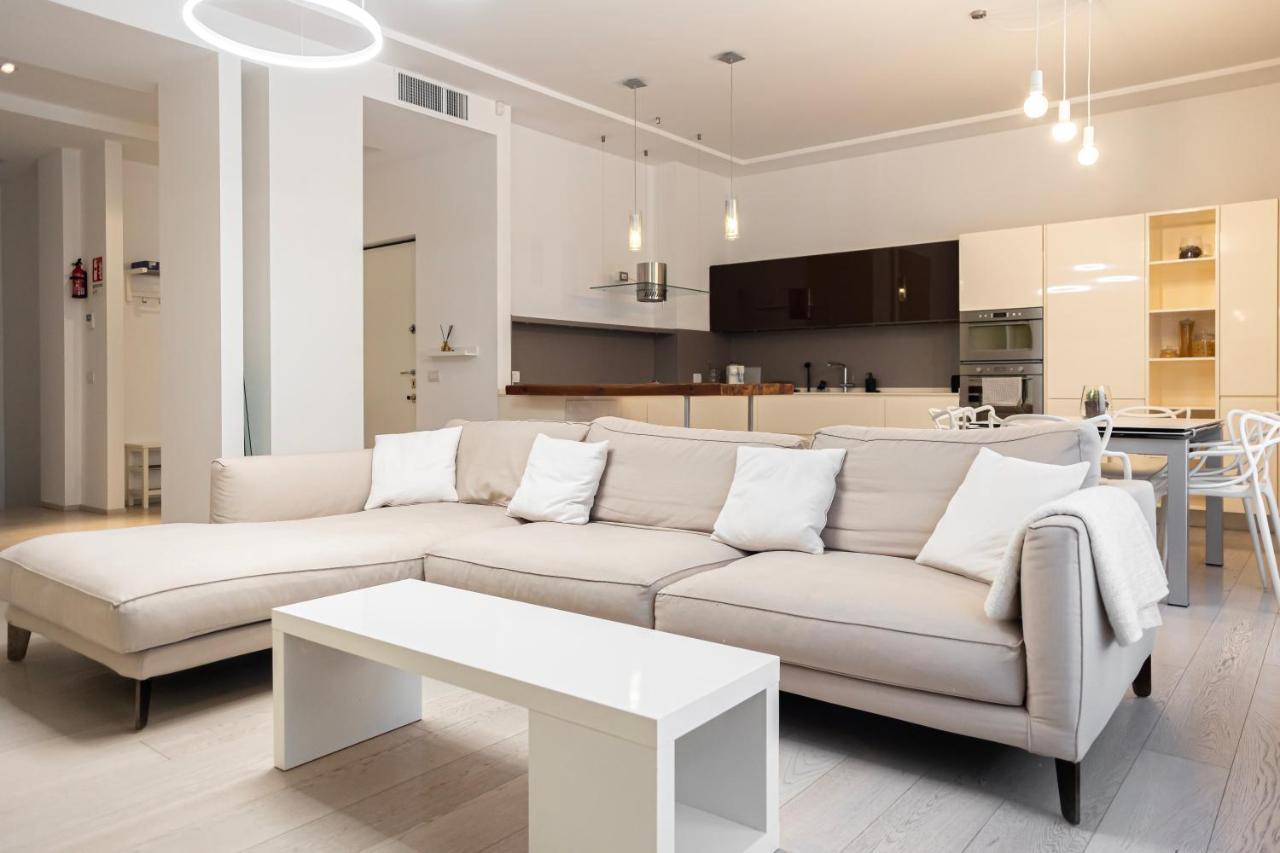 Elegante E Spazioso Quadrilocale In Porta Venezia Milano Exteriör bild